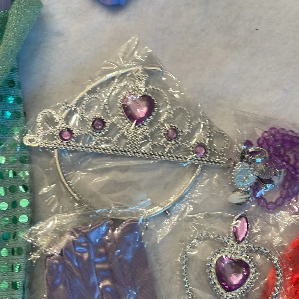 Mermaid Princess Costume Set - Purple and Green 130 or 7-8 year size new